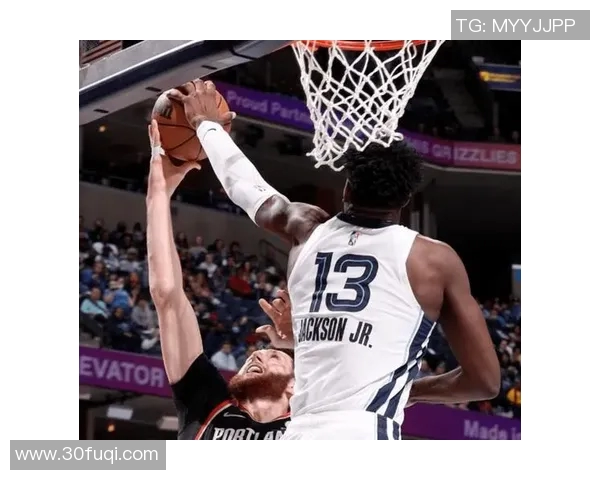 仅打4分钟就伤退！灰熊主帅杰罗姆右小腿受伤 回孟菲斯后将进一步检查