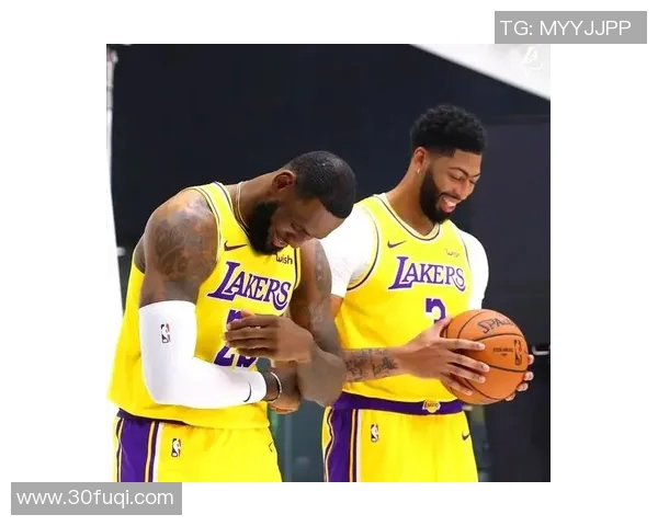 明日独行侠主场战鹈鹕,安东尼-戴维斯与莱夫利持续缺阵 明日独行侠主场战鹈鹕,安东尼-戴维斯与莱夫利持续缺阵