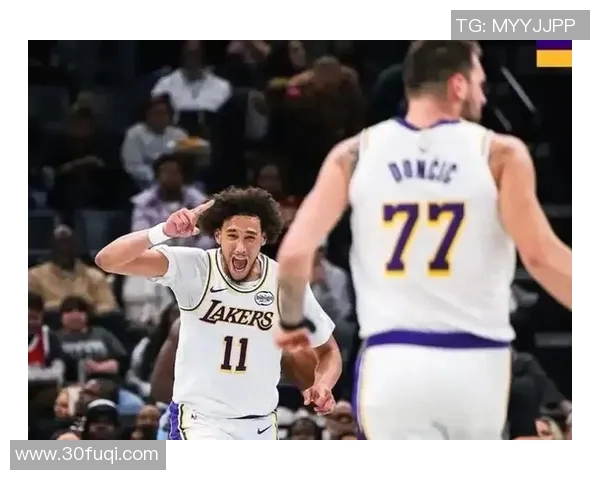 肌肉拉伤，再见湖人！紫金军内部隐患爆发，佩林卡果断启动交易